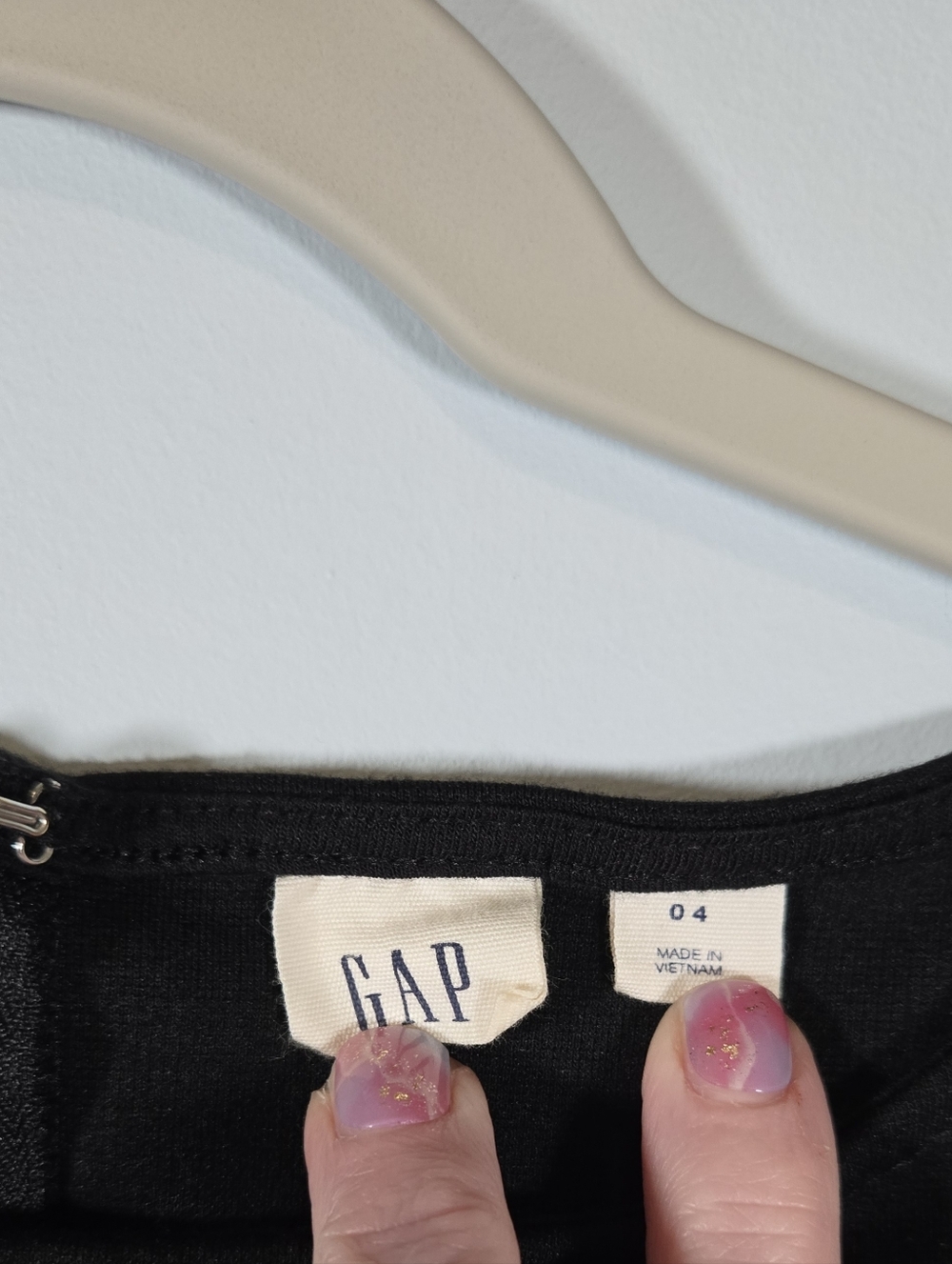 Gap Black Fit and Flare Mini Dress Size 4 Cap Sleeve Classic Little Black Dress - Picture 7 of 8